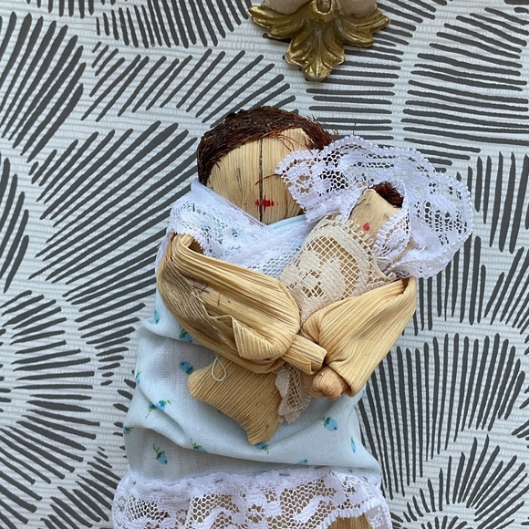 Collection of 10 Vintage International Souvenir Figures Dolls Traditional Dress - Picture 10 of 16